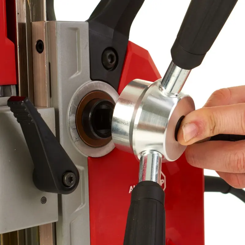 Magnetická vrtačka s elektromagnetem Milwaukee MDE 41 (MI4933451015)