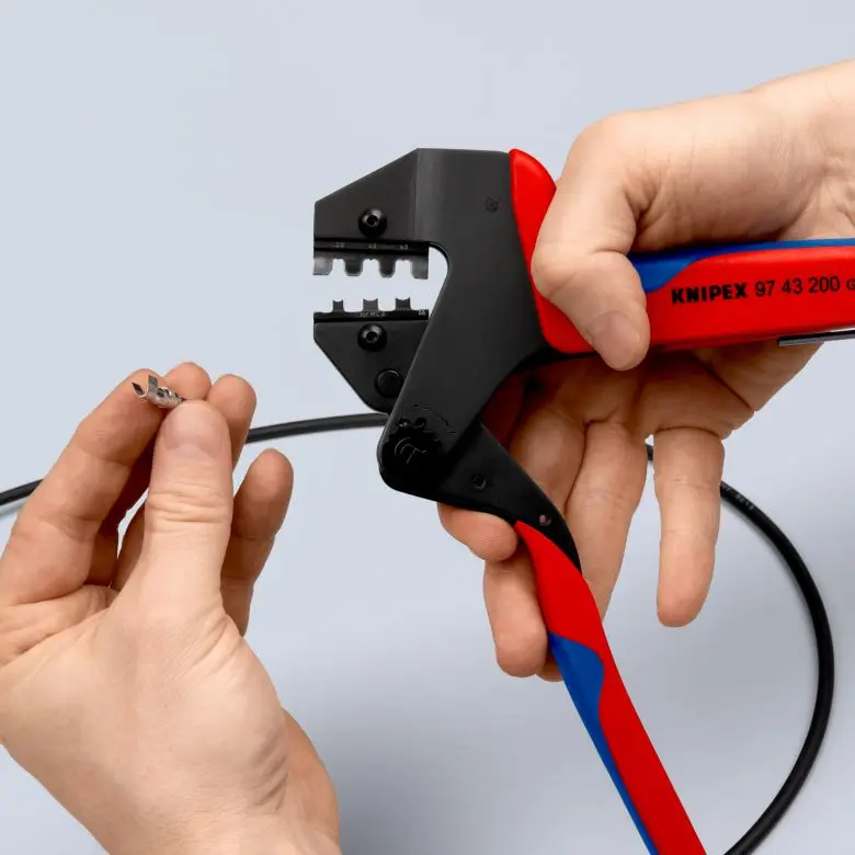 182484-knip-9743200-14