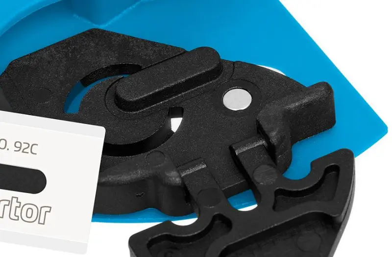 183096-ede74210045-02