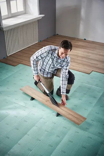 184764-6939000-pro-08