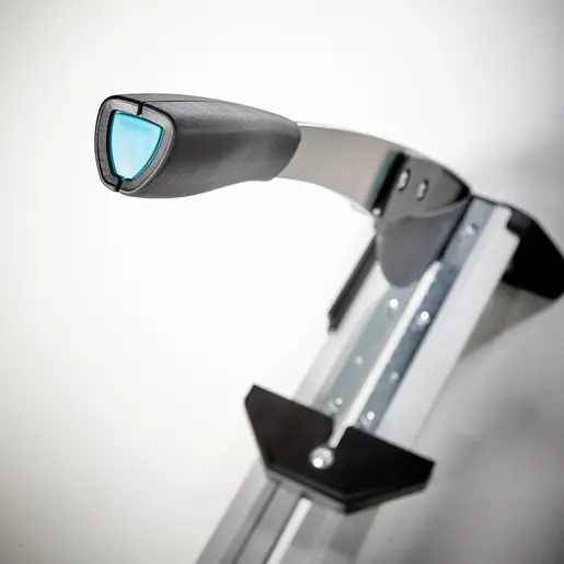 184764-6939000-pro-17