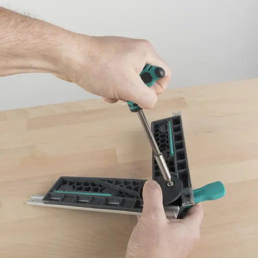 184879-6957000-pro-04