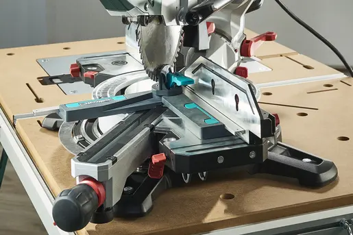 184879-6957000-pro-12