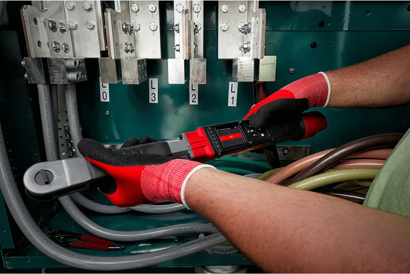 Aku 3/8" digitální ráčnový utahovák M12 ONEFTR38-201C, ONEKEY, 135,6 Nm, momentová ráčna, 1x aku M12 B2 + M12 C12 C, 4933464967 (MI4933464967)