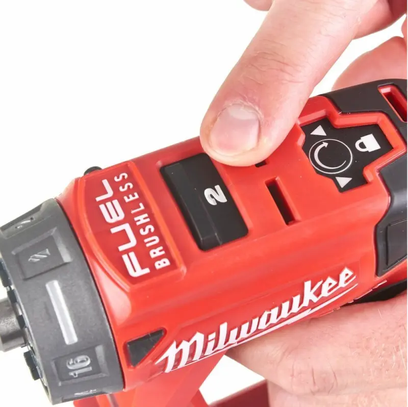 Aku vrtací šroubovák s vyměnitelnými nástavci Milwaukee M12 FDDX-0 (bez aku) (MI4933464978)
