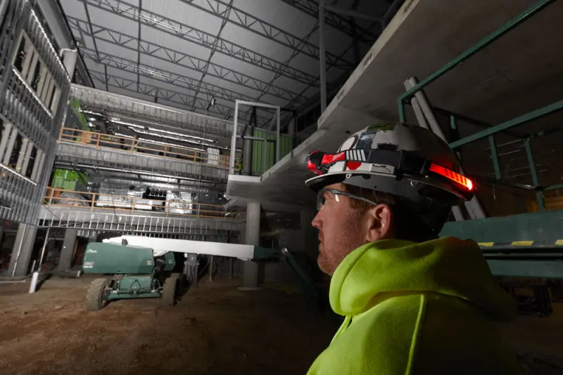 186557-4933471389-l4-hl-vis-201-app-2