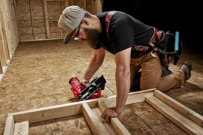 186575-aku-hrebikovacka-milwaukee-m18-ffn-nastrelovani-hrebiku-4