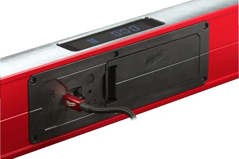 187146-4933471978-feat-1