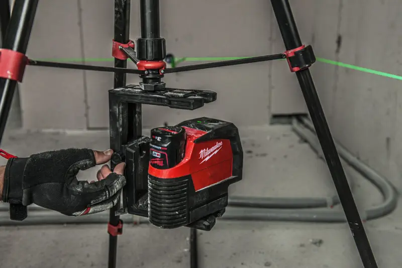 187522-4933478100-m12-cllp-301c-feat-2