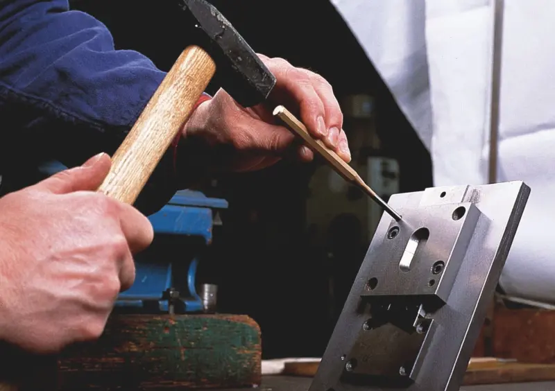 Kolíkový děrovač 150x10x3mm Knipex 9R 450 003 0 (K 9R 450 003 0)