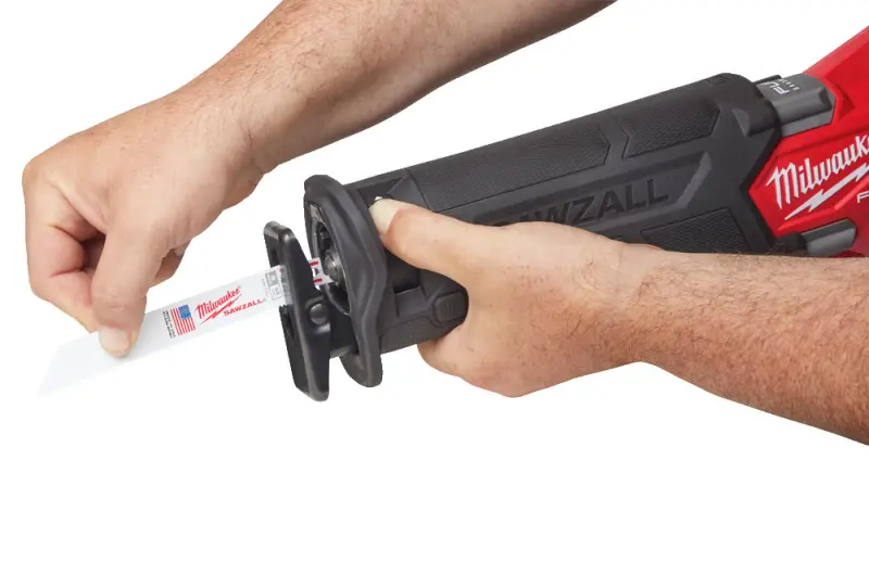 188000-4933478293-m18-fsz-0x-feat-1