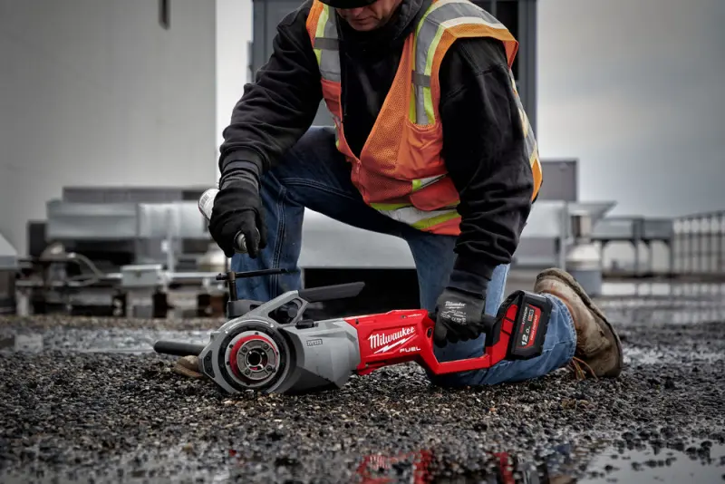 Aku závitořez 2" M18 FPT2-121C, ONEKEY, 1x aku M18 HB12 + nabíječka M12-18 FC, 4933478597 (MI4933478597)
