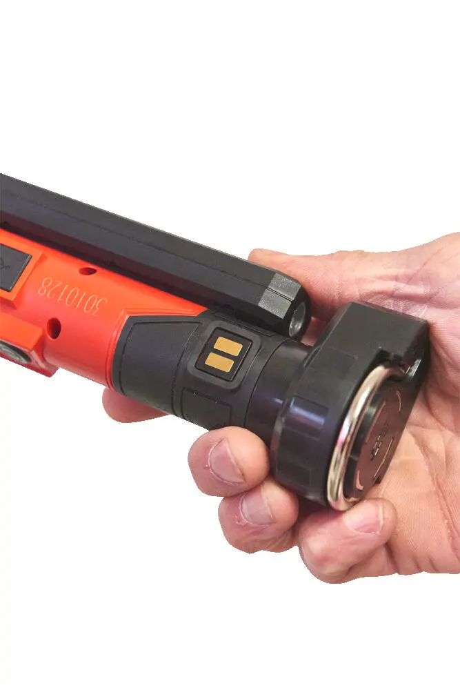 188882-4933478869-l4-sl550-301-feat-16