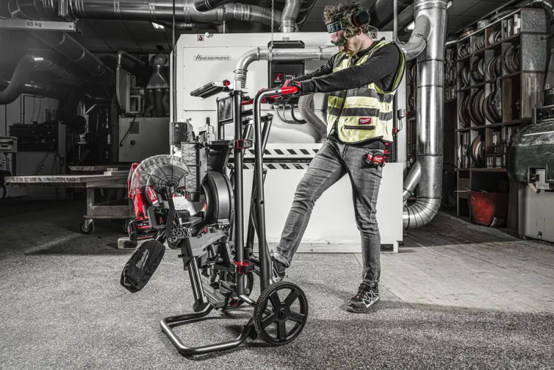 189099-4933478992-msuv-280-app-11-psd