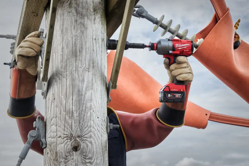 189125-4933479152-m18-onefhiwh716-0x-app-2