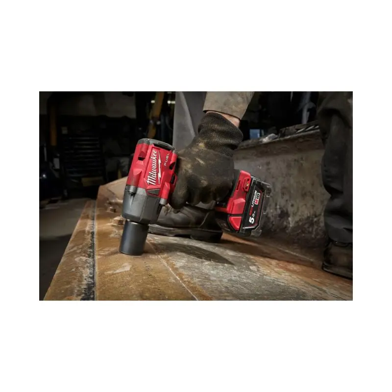 189132-aku-razovy-utahovak-38-s-pojistnym-krouzkem-milwaukee-m18-fmtiw2f38-0x-4