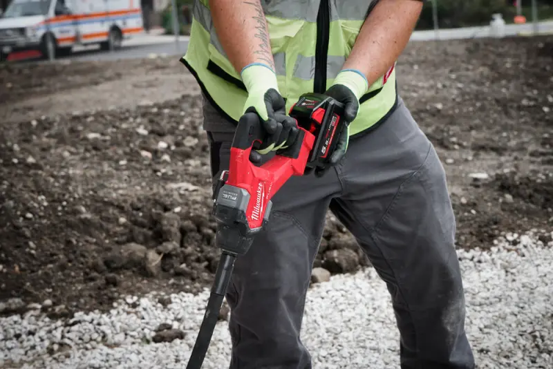 189543-4933479600-m18-fcvn24-551-app-9