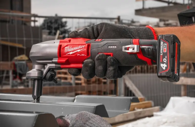 Aku prostřihovač plechu 1,6 mm Milwaukee M12 FNB16-402X, 4933479619 (MI4933479619)