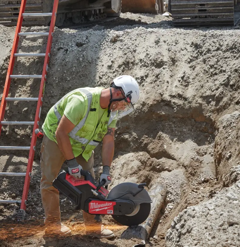 Aku rozbrušovací pila Milwaukee MX FUEL MXF COS350G2-802 (350 mm), ONE-KEY, 2x aku MXF XC608 + MXF SC + HUDD 350mm + taška 4933480480