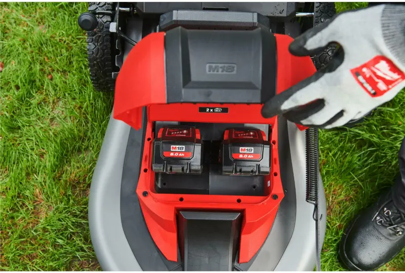 190407-aku-sekacka-na-travu-milwaukee-m18-f2lm46-4