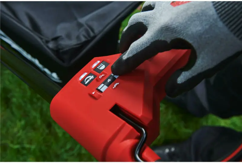 190407-aku-sekacka-na-travu-milwaukee-m18-f2lm46-5