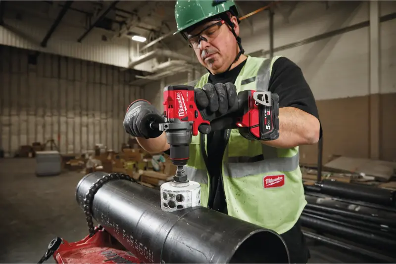 Aku vrtací šroubovák Milwaukee M18 FDD3-402C, vrtačka, 2x aku M18 B4 + nabíječka M12-18 C + kufr, 4933492472 (MI4933492472)