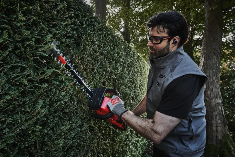 Aku nůžky/plotostřih na živý plot Milwaukee M18 FHET60-0, lišta 60 cm, bez Aku, 4933493290 (MI4933493290)