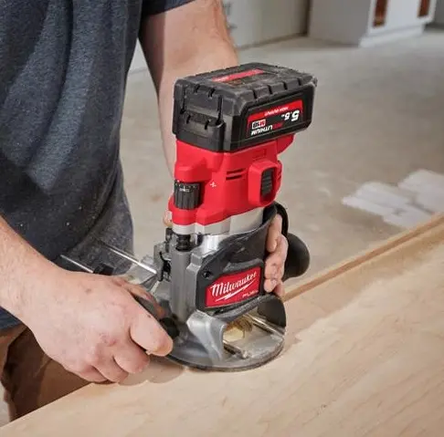 Aku horní frézka Milwaukee M18 FR12-0X, bez aku, 4933493304