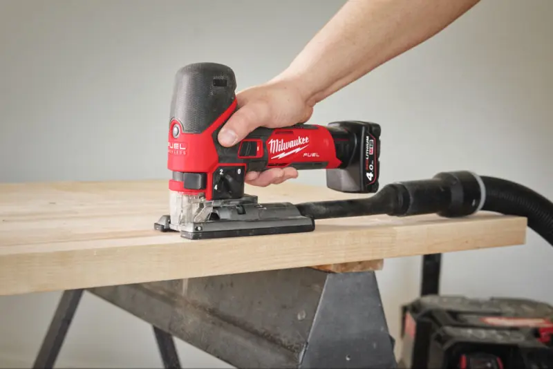 Aku přímočará pila Milwaukee M12 FJS-422X (4,0 + 2,0 Ah) (MI4933493348)