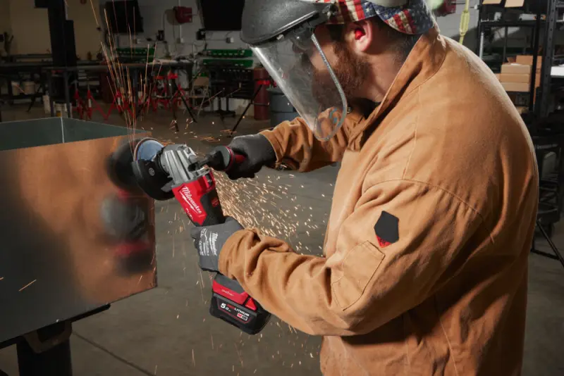 191605-4933493553-m18-fsagsvo125x-502x-app-4