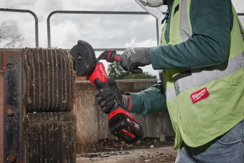 191605-4933493553-m18-fsagsvo125x-502x-app-9