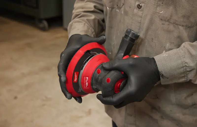 Aku excentrická vibrační 150 mm bruska Milwaukee M12 FROS2.5-502X, 2x aku M12 HB5 + M12 C12 C + Kufr, 4933493648