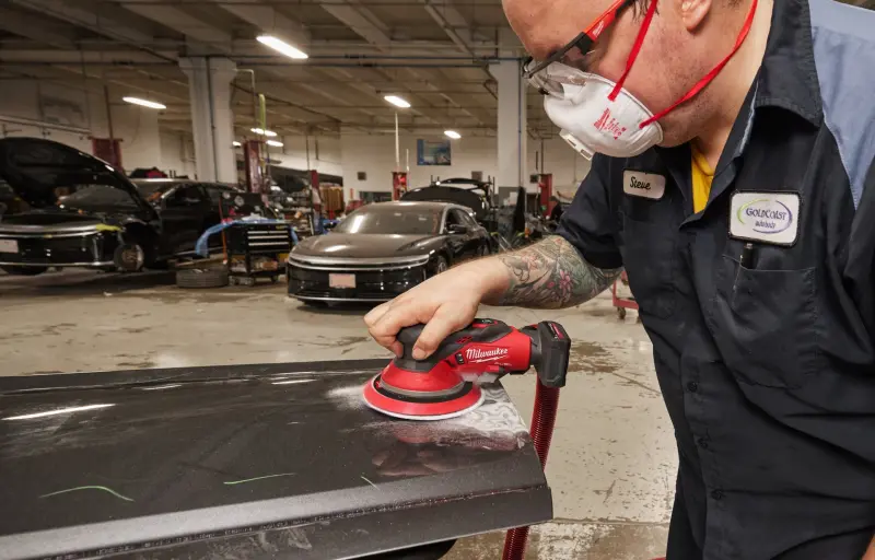 Aku excentrická vibrační 150 mm bruska Milwaukee M12 FROS2.5-502X, 2x aku M12 HB5 + M12 C12 C + Kufr, 4933493648