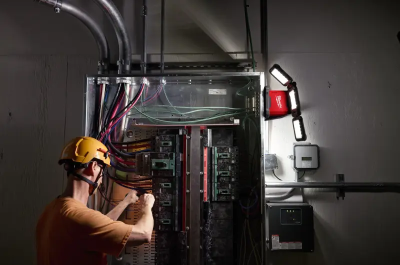 Aku polohovatelné vícesměrové pracovní světlo Milwaukee M18 MDTL-0, 4500 lm, TRUEVIEW LED osvětlení, bez aku, 4933498149 (MI4933498149)