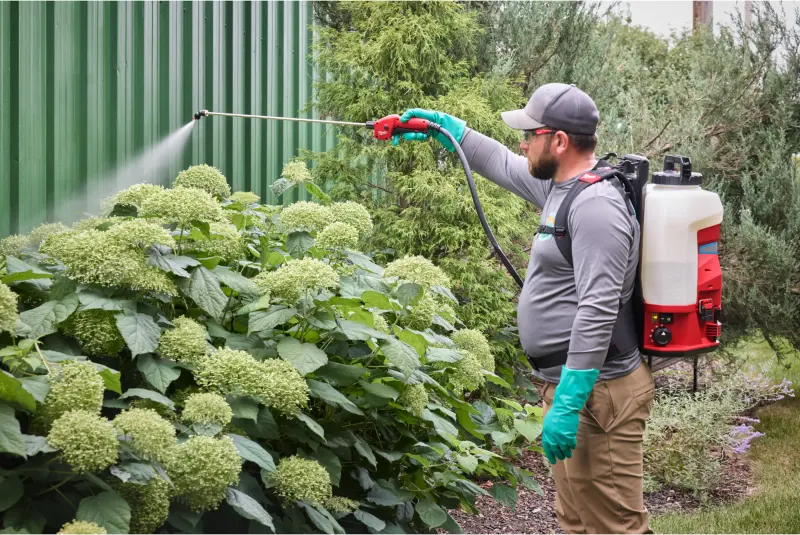 192282-aku-postrikovac-milwaukee-m18-bbpfp2-switch-tank-gen2-rozprasovac-01-14