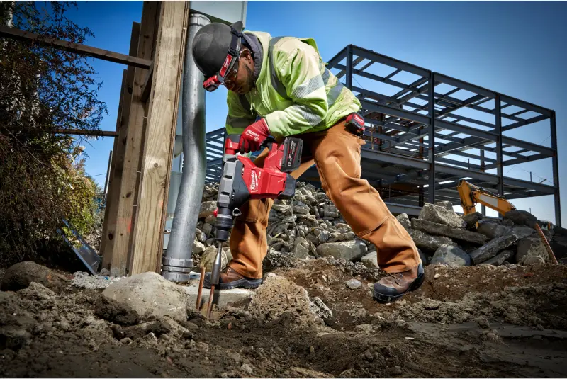 192422-aku-vrtaci-a-bouraci-kladivo-milwaukee-m18-fhm-121c-one-key-8-kg-sds-max-m18-fb12-forge-49334