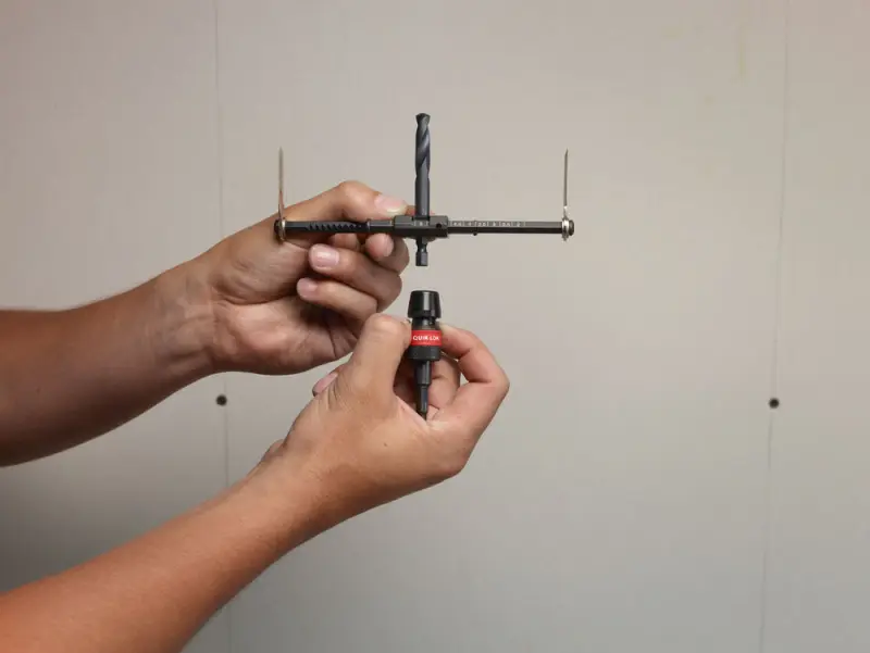 192965-49560260-feat-01