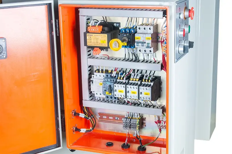 PBP-220F - Bruska na plocho