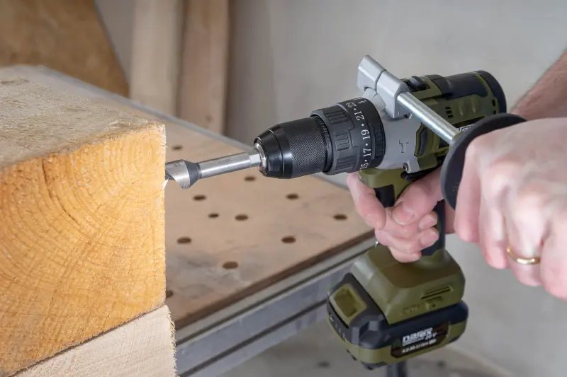 201139-65405716-12-2000