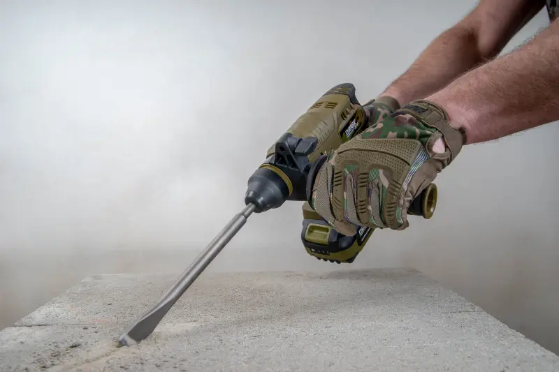 201179-65405726-12-2000