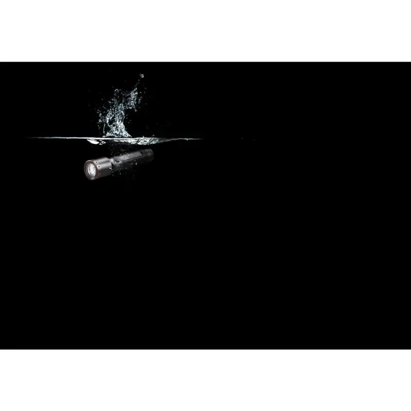 201527-ledlenser-502178-5-p5r-core