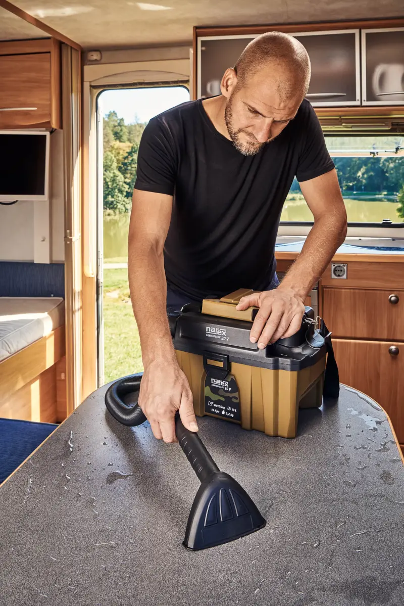 201572-na65406337-07