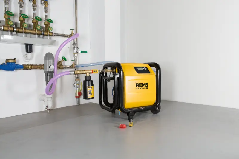 221992-115610r-p0002-0001