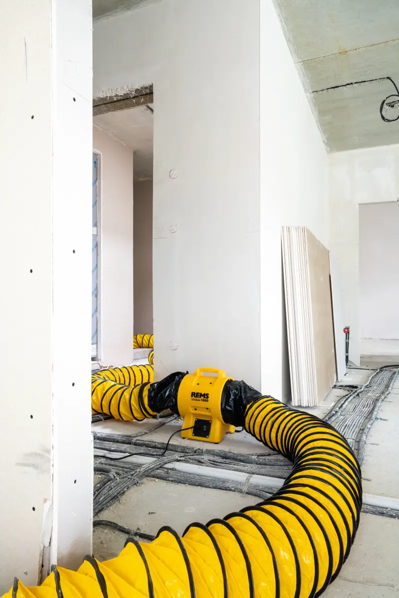 222065-rem132300r-02