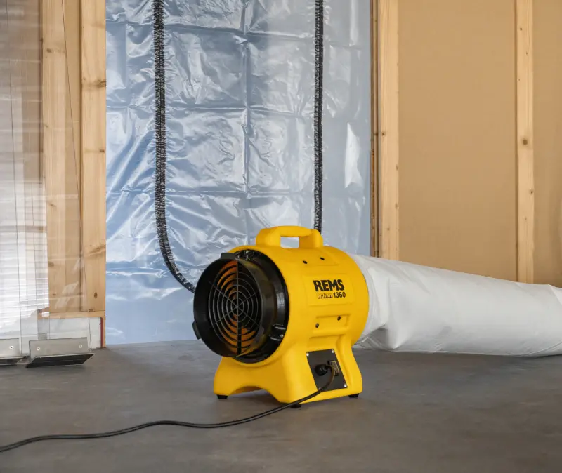 222069-rem132309r-03