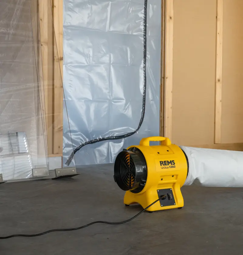 222071-rem132310r-05