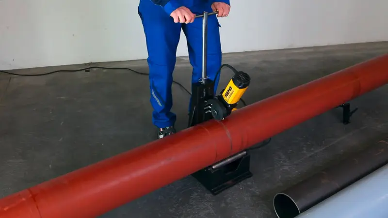 Stroj na dělení trubek REMS DueCento Super-Aktion (+3 řezná kolečka REMS) (REM845X03)