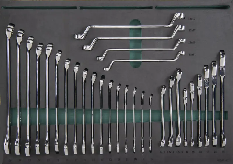 239 ks. Sada hlavního nářadí pro automobilový prům (SATASC09947-1)