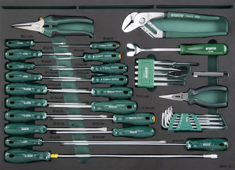 239 ks. Sada hlavního nářadí pro automobilový prům (SATASC09947-1)