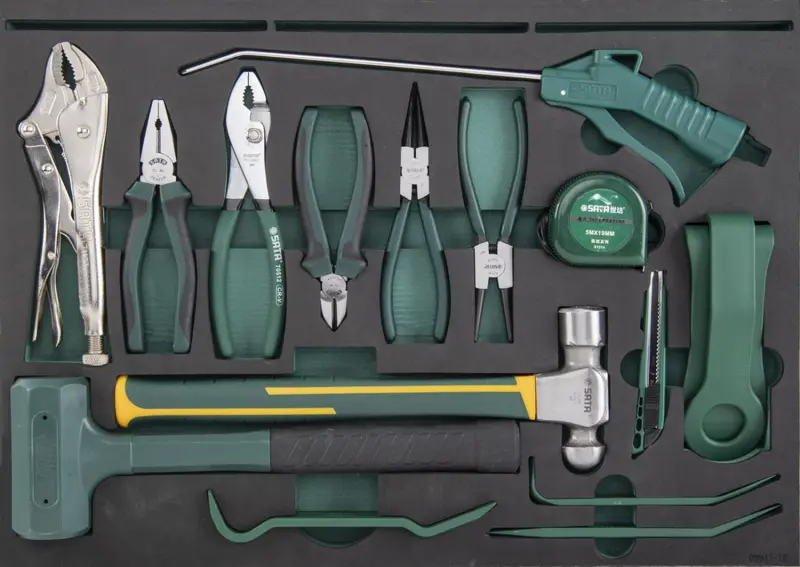 239 ks. Sada hlavního nářadí pro automobilový prům (SATASC09947-1)